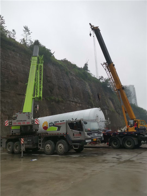 河西区“不怕风雨冻”—— 吊车的 “恶劣环境适应” 技术